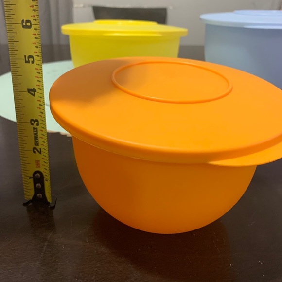 Tupperware - Picture 3 of 4